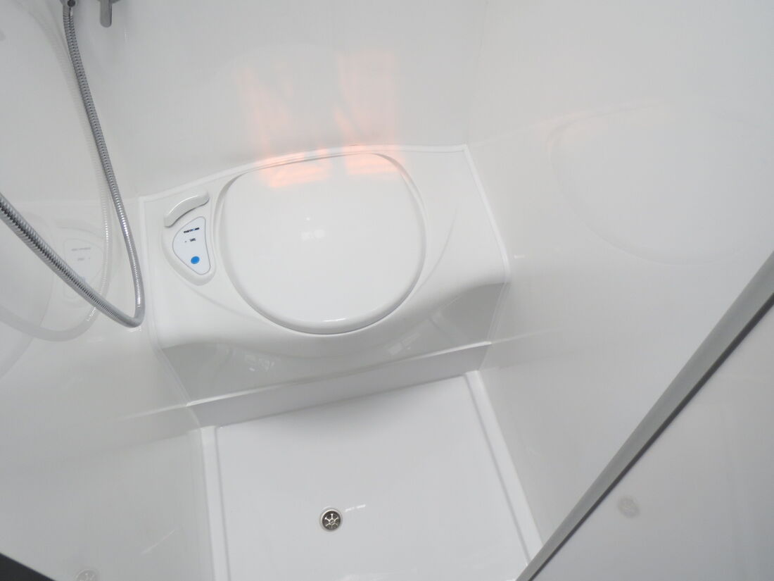 2021 Avan Aspire 499 PT Shower Toilet N1690