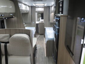 2023 Avan Ovation M9 Luxury Ensuite single beds N2121